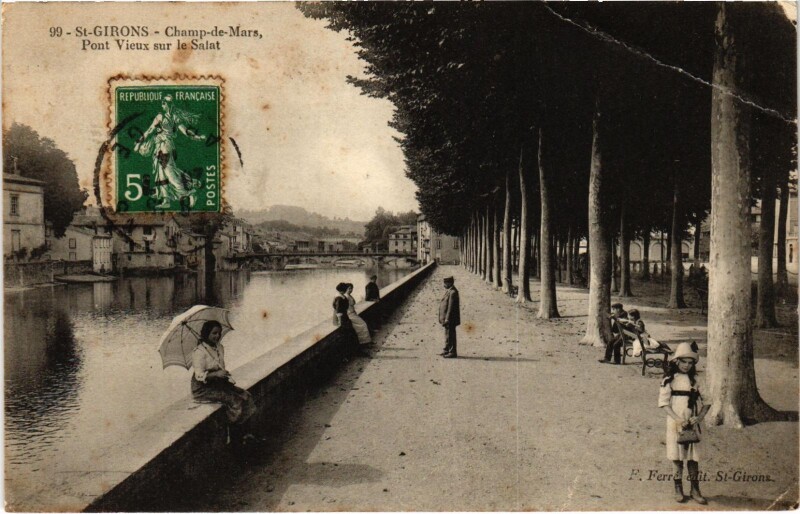 Carte postale ancienne Saint-Girons Champ de Mars Ariege à Saint-Girons