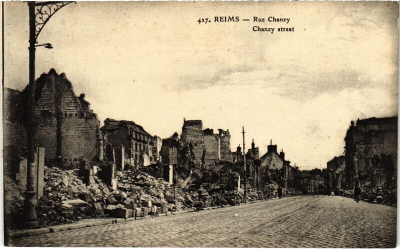 Carte postale ancienne Reims - Rue Chanzy à Reims