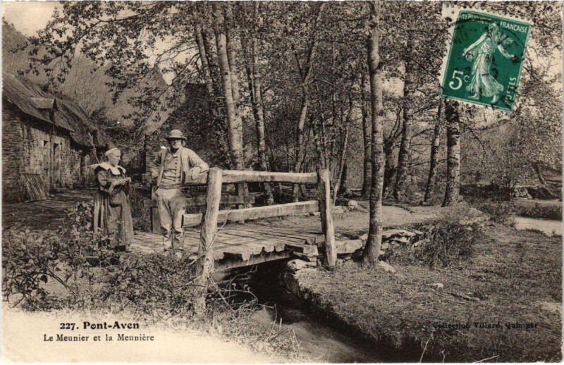 Carte postale ancienne Pont Aven- Le Meunier et la Meuniere France à Pont-Aven
