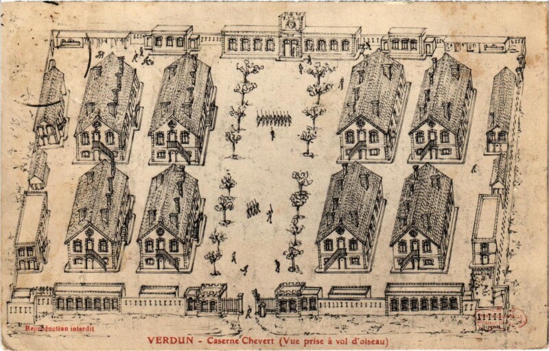 Carte postale ancienne Militaire Verdun - Caserne Chevert Vue prise á vol d'oiseau à Verdun
