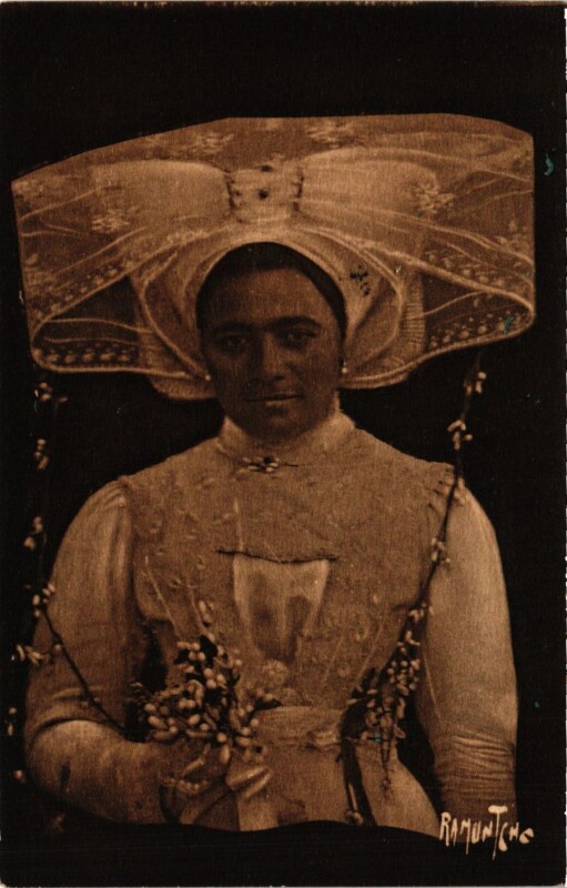 Carte postale ancienne L'Aunis et Stonge - Mariée de l'Ile d'Oleron