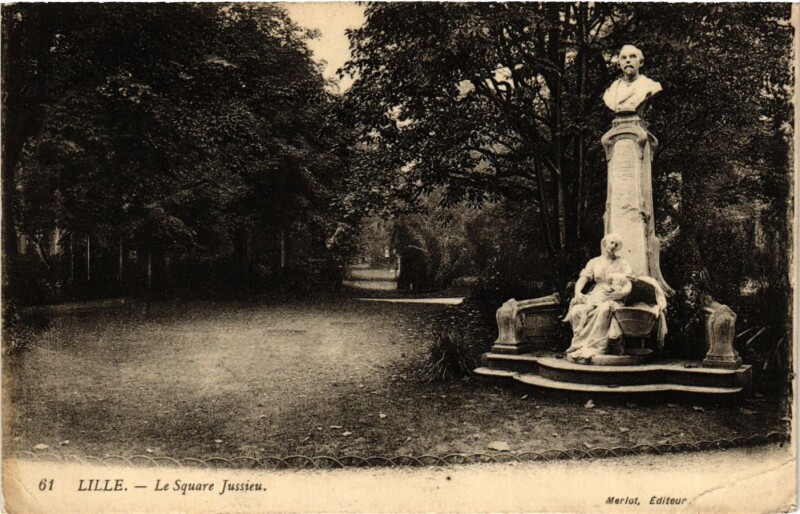 Carte postale ancienne Nord Lille Le Square Jussieu monument à Lille