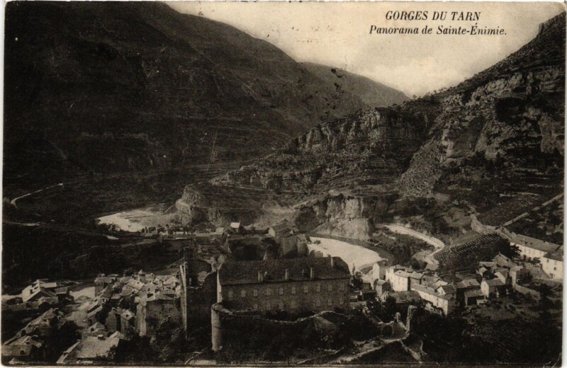 Carte postale ancienne Gorges du Tarn Panorama de Saint-Enimie