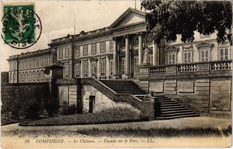 Carte postale ancienne Compiegne - Le Chateau - Facade sur le Parc à Compiègne