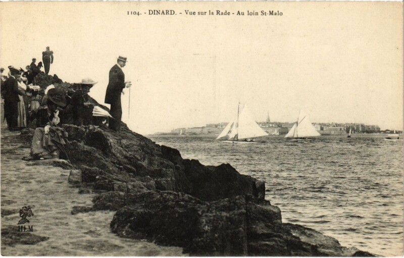 Carte postale ancienne Dinard- Vue sur la Rade, Au loin Saint-Malo France à Dinard