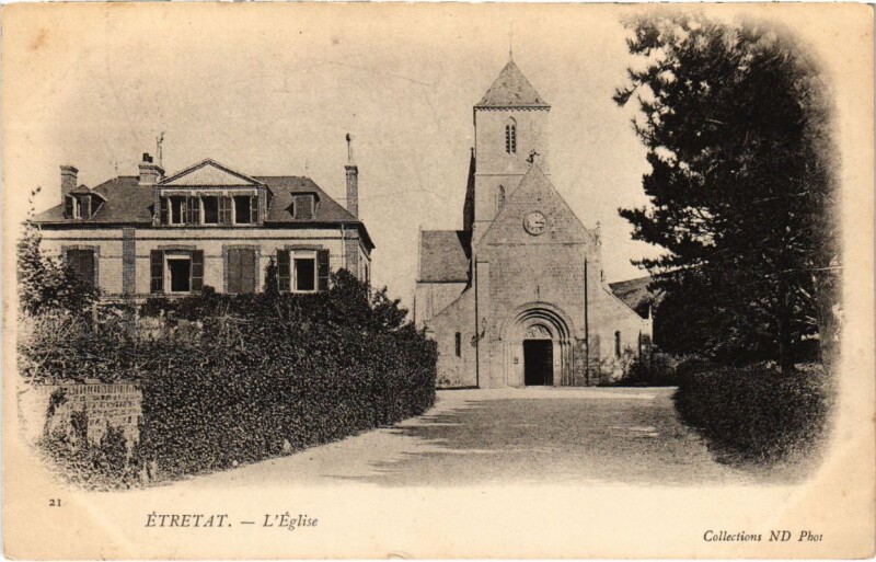 Carte postale ancienne Etretat - L'Eglise à Étretat