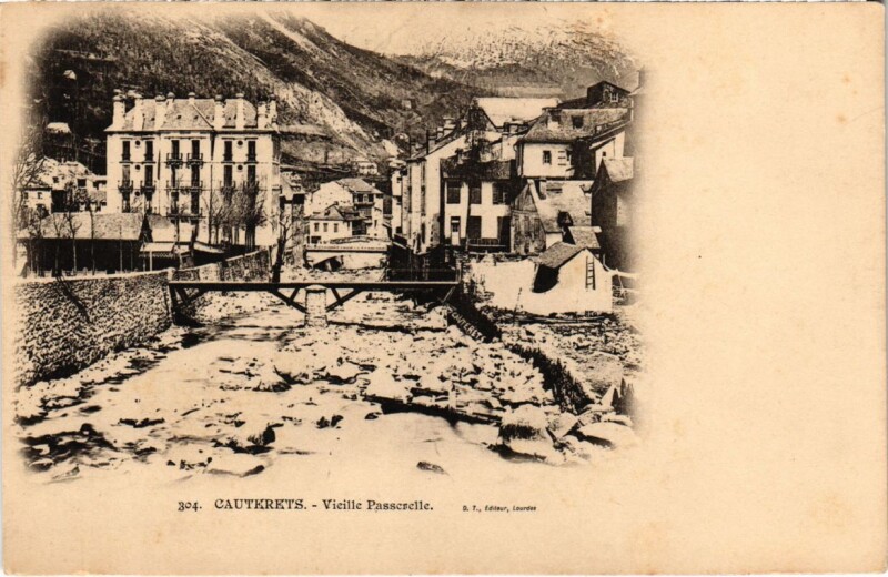 Carte postale ancienne Cauterets - Vieille Passcrelle à Cauterets