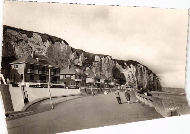 Carte postale ancienne Dieppe - Le bas fort blanc à Dieppe