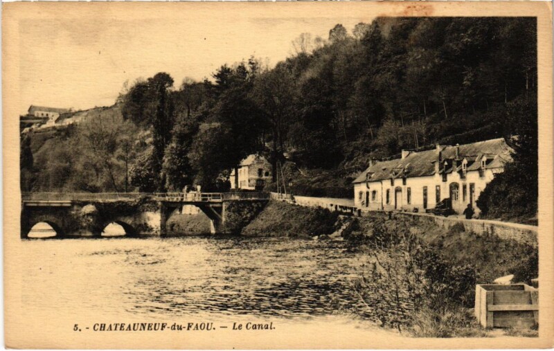 Carte postale ancienne Chateauneuf-du-Faou - Le Canal à Châteauneuf-du-Faou
