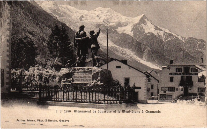 Carte postale ancienne Monument de Saussure et le Mont-Blanc a Chamanix
