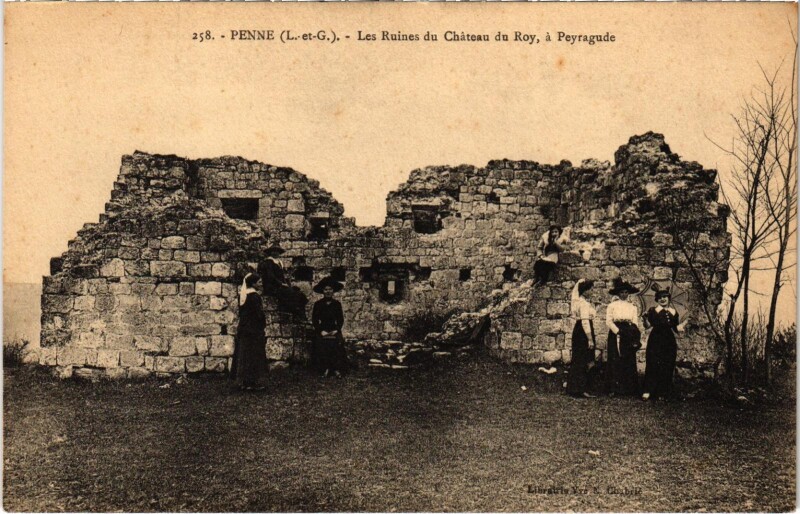 Carte postale ancienne Penne Les Ruines du Chateau