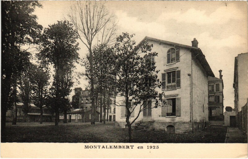 Carte postale ancienne Montalembert en 1925 à Montalembert