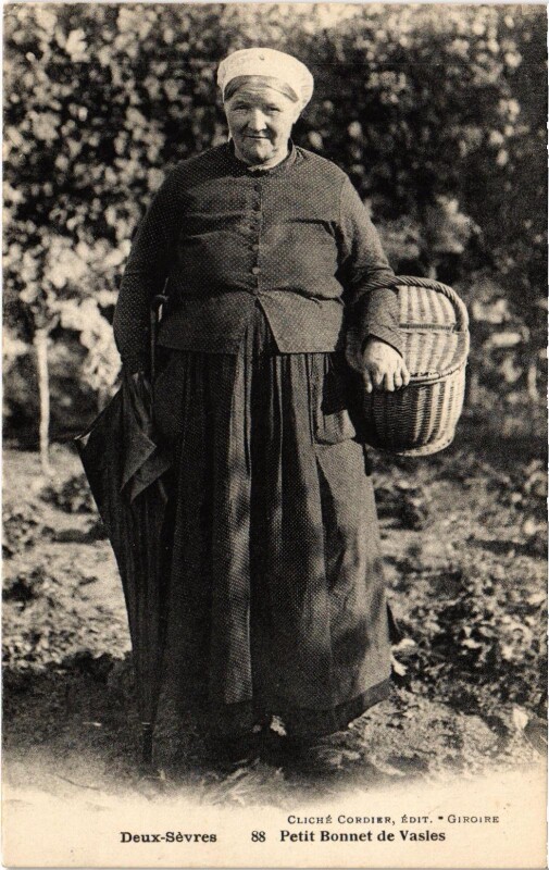 Carte postale ancienne Petit Bonnet de Vasles à Vasles