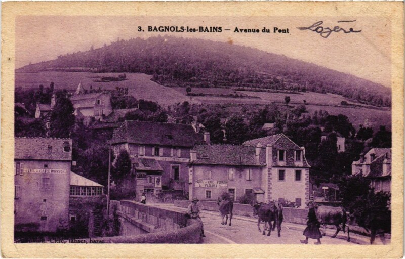 Carte postale ancienne Bagnols-les-Bains - Avenue du Pont