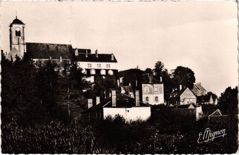 Carte postale ancienne Chatel-Censoir - La Ville Haute à Châtel-Censoir