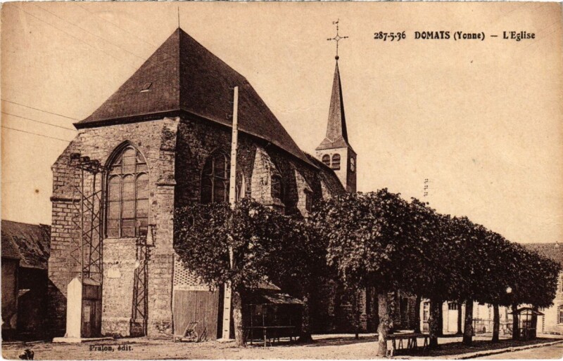 Carte postale ancienne Domats - L'Eglise à Domats