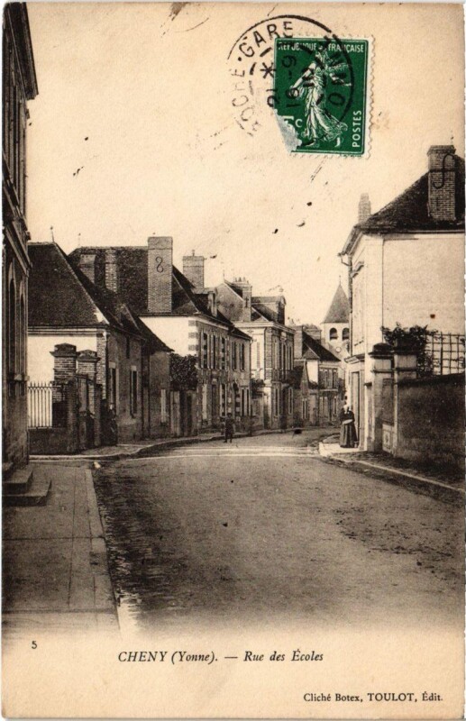 Carte postale ancienne Cheny - Rue des Ecoles à Cheny