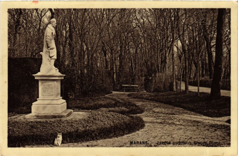 Carte postale ancienne Marans - Jardin pubito - Status Dinot à Marans