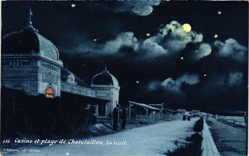 Carte postale ancienne Casino et plage de Chatelaillon la nuit