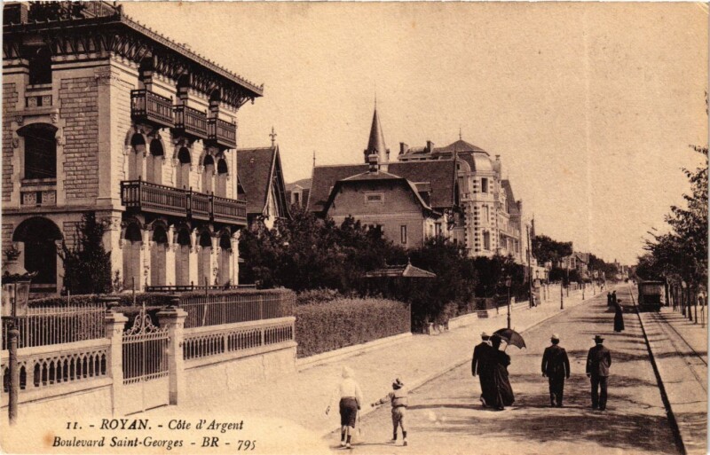 Carte postale ancienne Royan - Cote d'Argent - Boulevard Saint-Georges à Royan