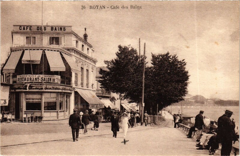 Carte postale ancienne Royan - Café des Bains à Royan