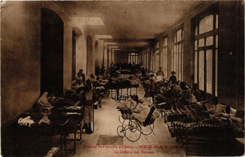 Carte postale ancienne Institut Saint-Francois-de-Sales Berck-Plage (P.-de-C.) Le Galerie à Berck