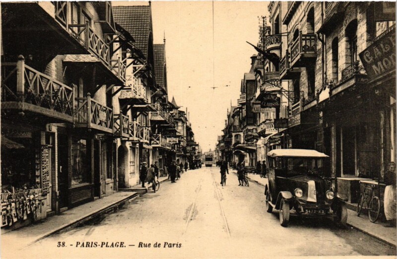 Carte postale ancienne Paris-Plage - Rue de Paris