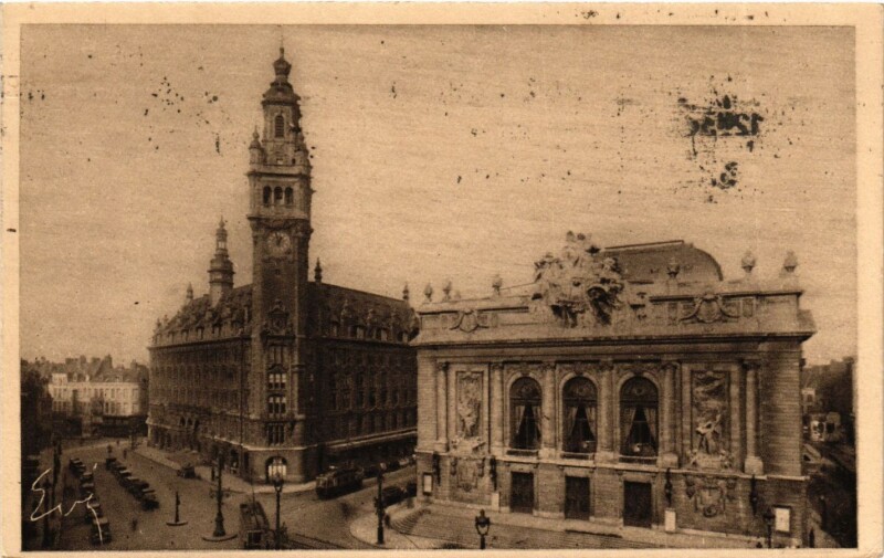 Carte postale ancienne Nord Lille Le Théatre et la Bourse à Lille