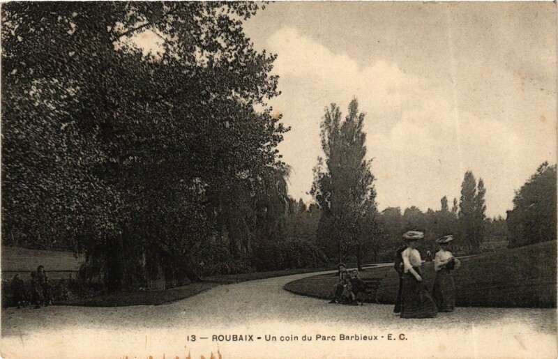 Carte postale ancienne Roubaix Un coin du Parc Barbieux à Roubaix