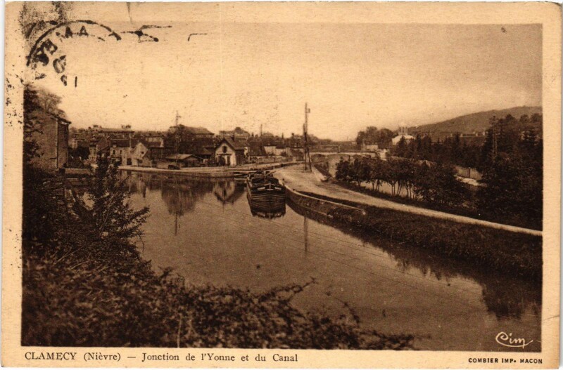 Carte postale ancienne Clamecy Jonction de l'Yonne et du Canal Nievre à Clamecy
