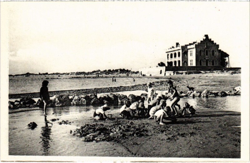 Carte postale ancienne Le Grau-du-Roi - Etablissement protestand de Colonie de Vacanes