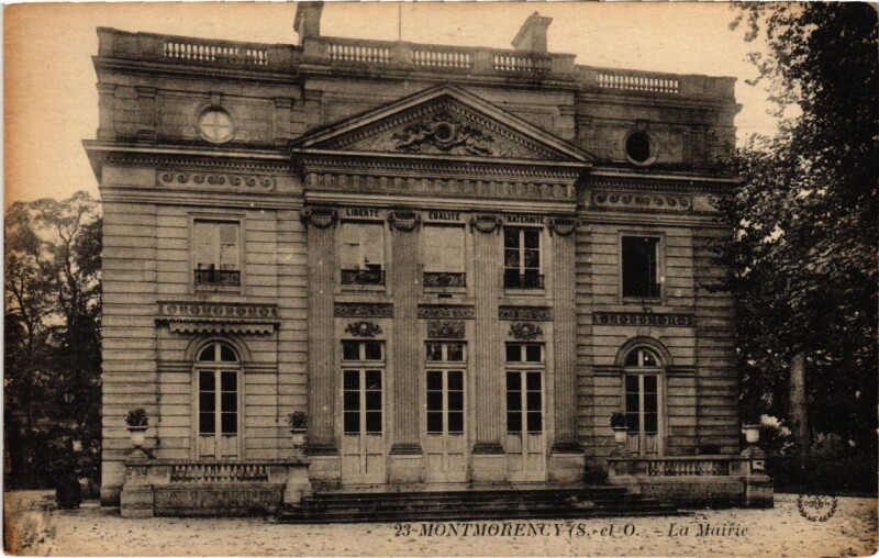 Carte postale ancienne Montmorency - La Mairie à Montmorency