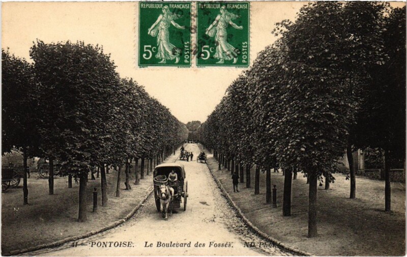 Carte postale ancienne Pontoise - Le Boulevard des Fosses à Pontoise