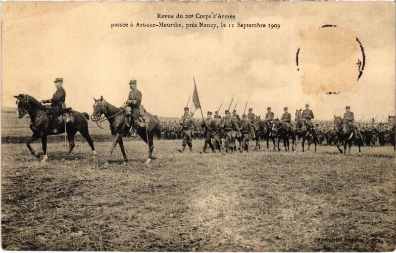 Carte postale ancienne Militaire Nancy - Revue du 20e Corps d'Armée à Nancy