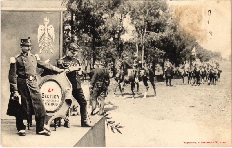 Carte postale ancienne Militaire 4e Section de Secretaries D'Etat-Major