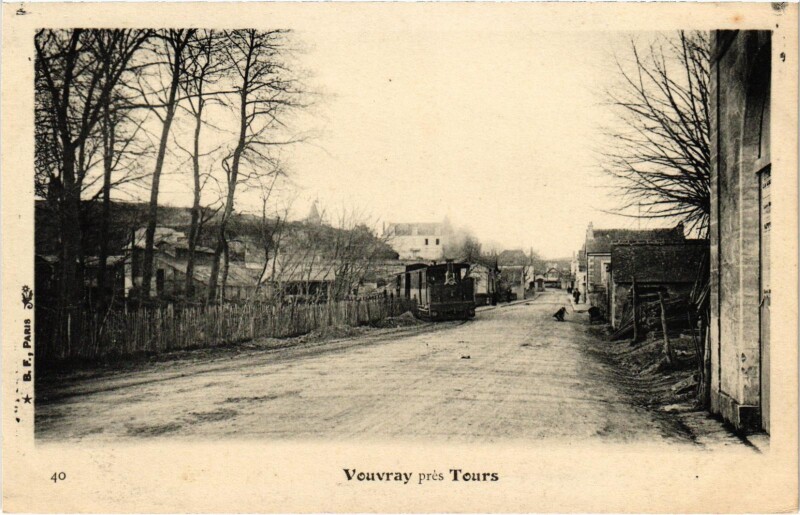 Carte postale ancienne Vouvray pres Tours Tram Vapeur à Tours