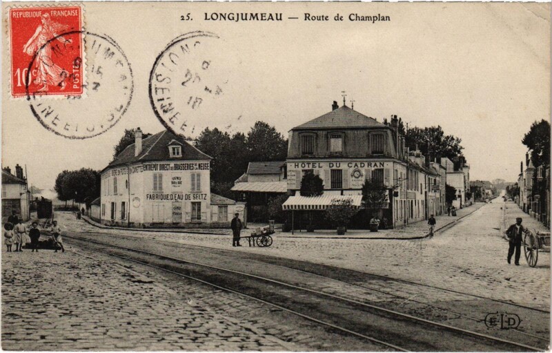 Carte postale ancienne Longjumeau Route de Champlan Tram Vapeur à Champlan