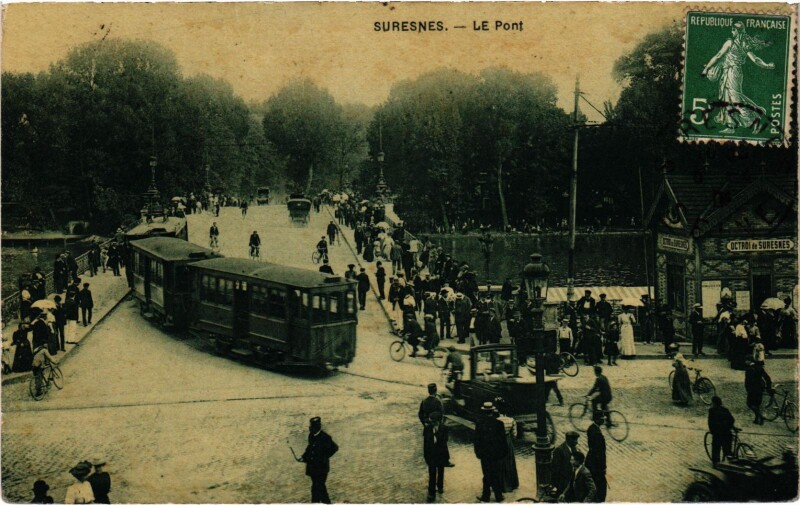 Carte postale ancienne Suresnes Le Pont Tram Vapeur à Suresnes