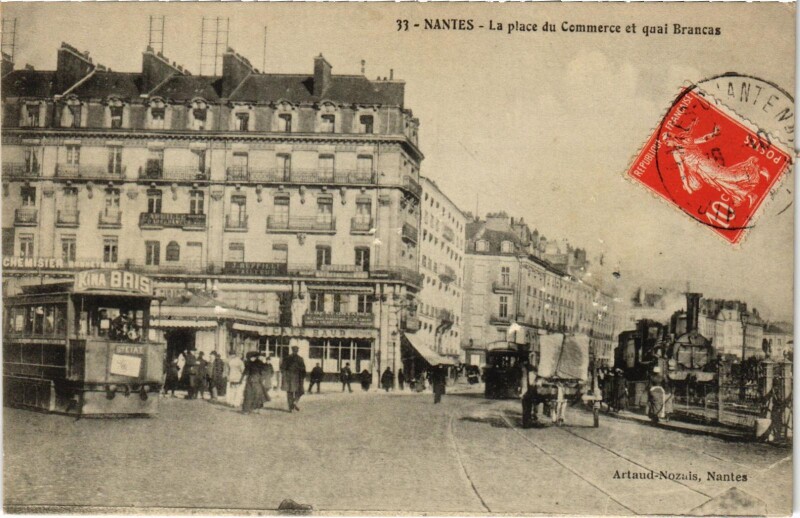 Carte postale ancienne Nantes Place du Commerce Quai Brancas Tram Vapeur à Nantes