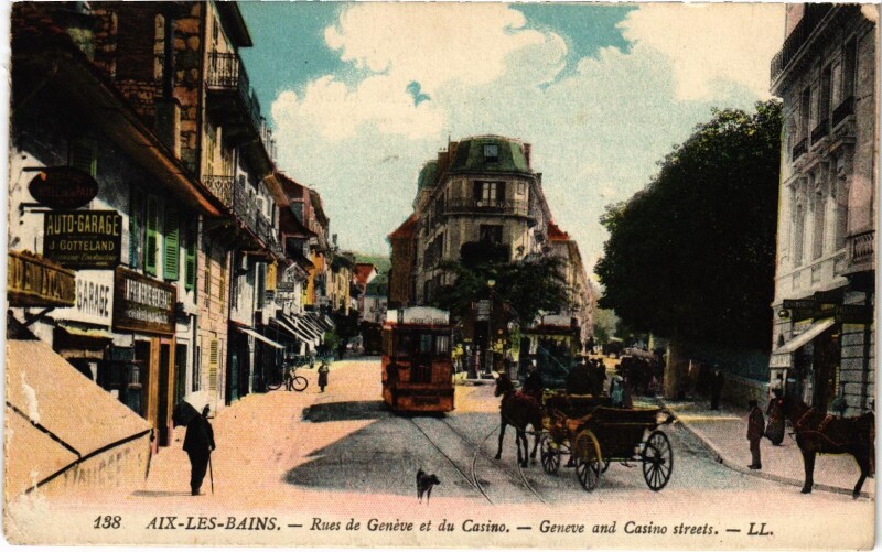Carte postale ancienne Aix-les-Bains Rues de Geneve et du Casino Tram Vapeur à Aix-les-Bains