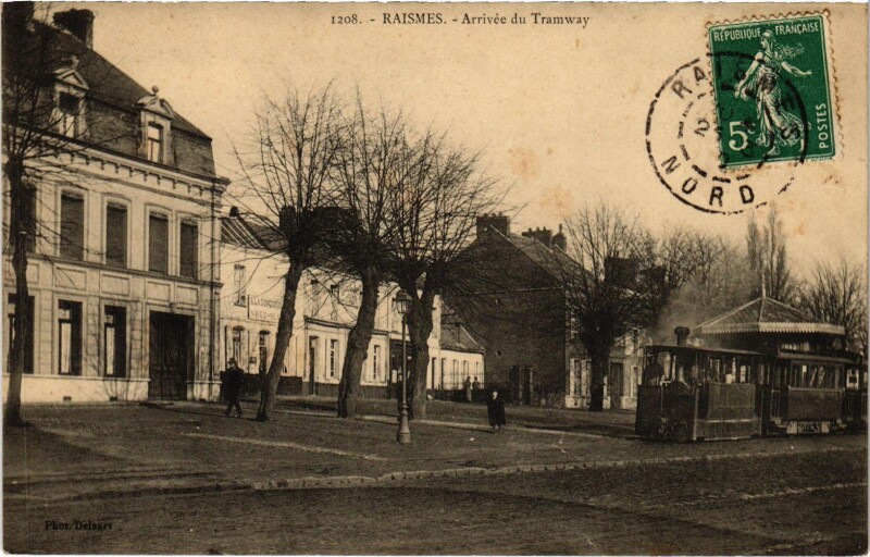 Carte postale ancienne Raismes Arrivee du Tramway Tram Vapeur à Raismes
