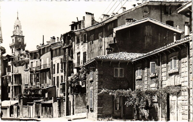 Carte postale ancienne Digne Le vieux quartier