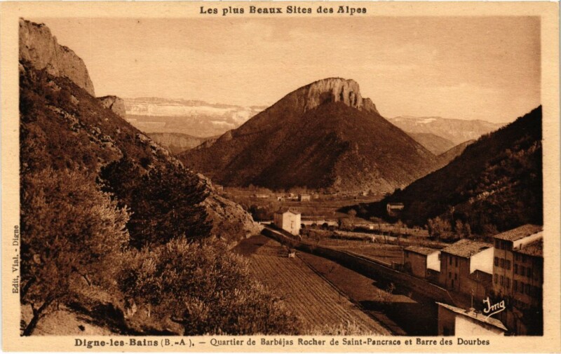 Carte postale ancienne Les Plus Beaux Sites des Alpes Digne-les-Bains Quartier à Digne-les-Bains