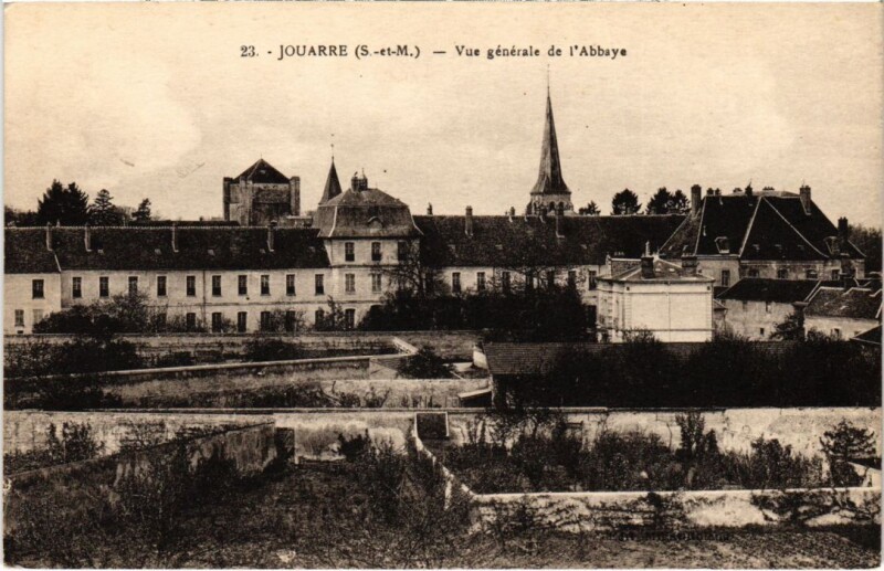 Carte postale ancienne La Ferte sous Jouarre vue generale de l'Abbaye à Jouarre