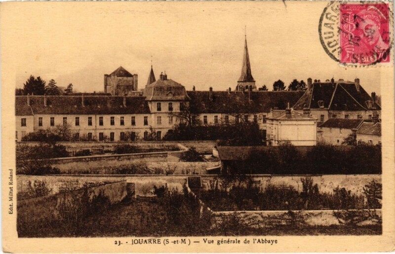 Carte postale ancienne La Ferte sous Jouarre vue generale de l'Abbaye à Jouarre
