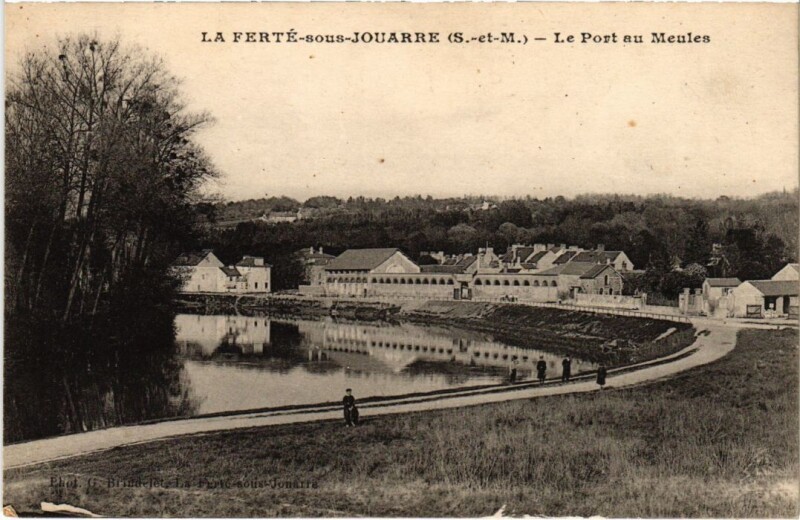 Carte postale ancienne La Ferte sous Jouarre Le Port au Meules à Jouarre