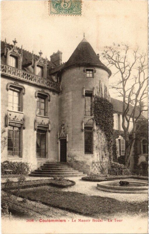 Carte postale ancienne Coulommiers Le Manoir feodal la Tour à Coulommiers