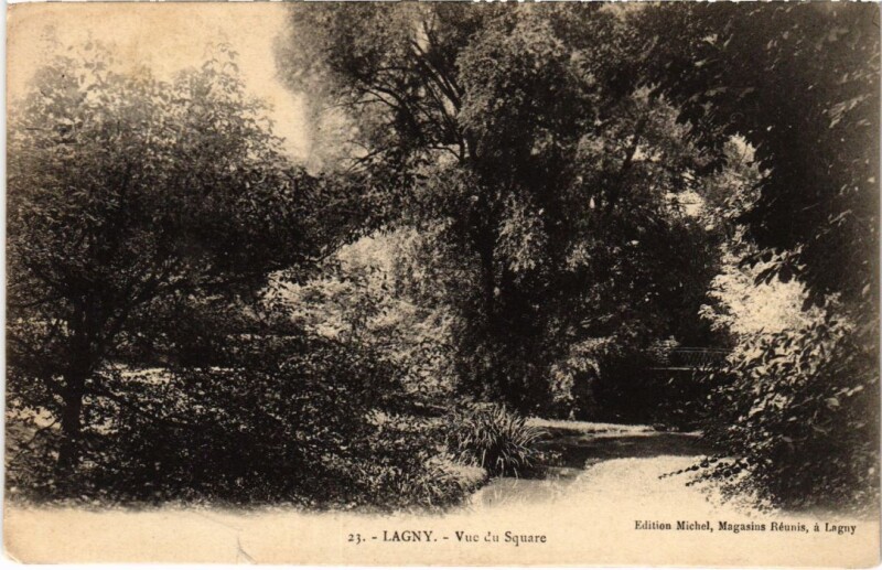 Carte postale ancienne Lagny vue du Square