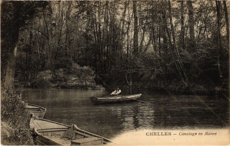 Carte postale ancienne Chelles Canotage en Marne à Chelles