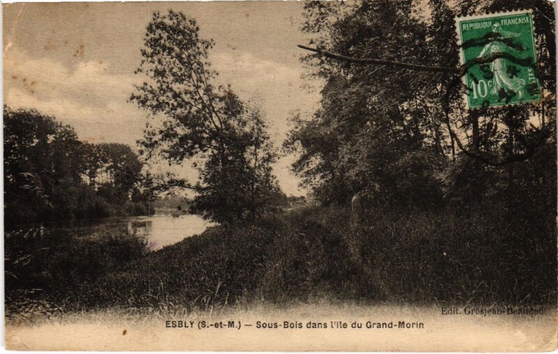 Carte postale ancienne Esbly Sous Bois dans l'Ile du Grand Morin à Esbly